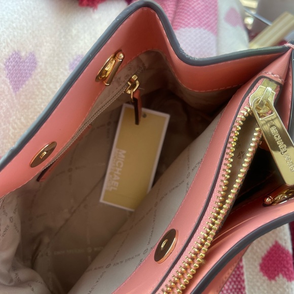 Thigh-High Short Romper - Picture 6 of 7